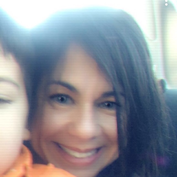 Meet your Posher, Ivonne - Picture 3 of 5